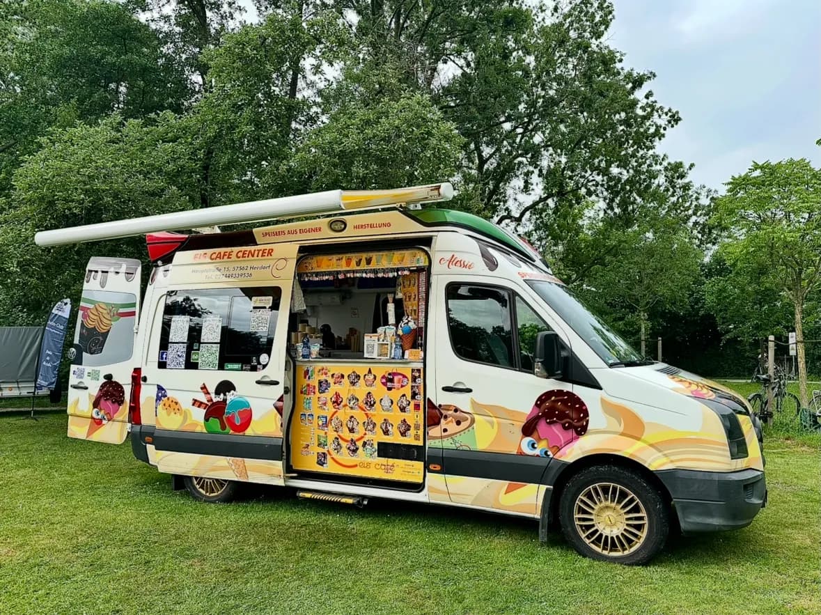 Eiswagen Eiswagen Alessio mieten in Herdorf