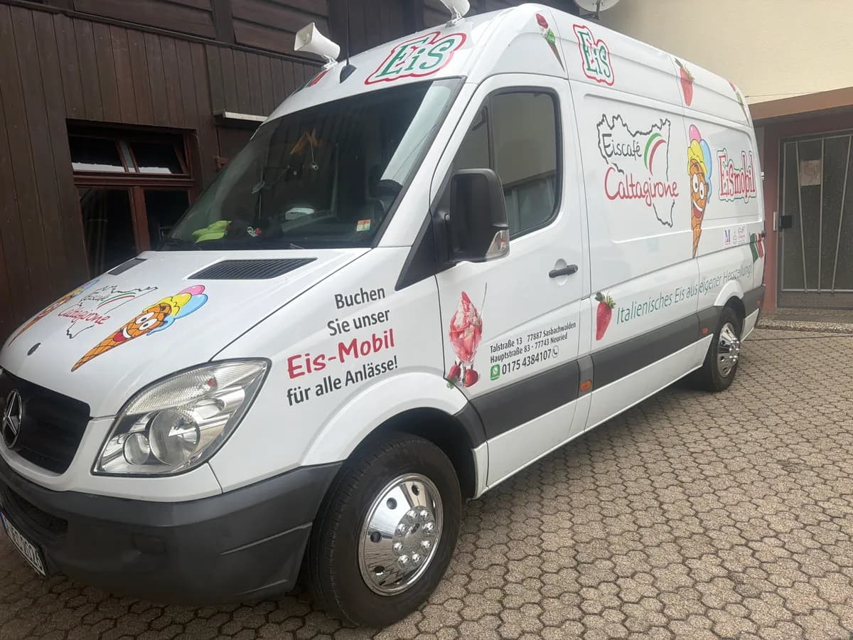 Eiswagen Eiscafé Caltagirone mieten in Ichenheim